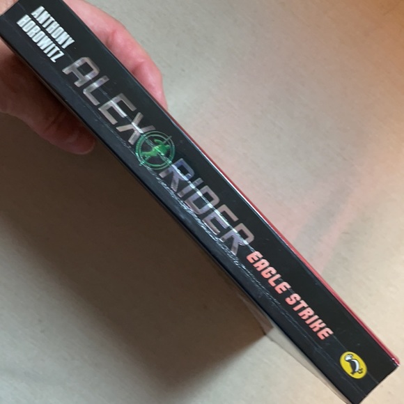 📚2/$6 🎁Eagle Strike #4 Alex Rider Series - Picture 4 of 12